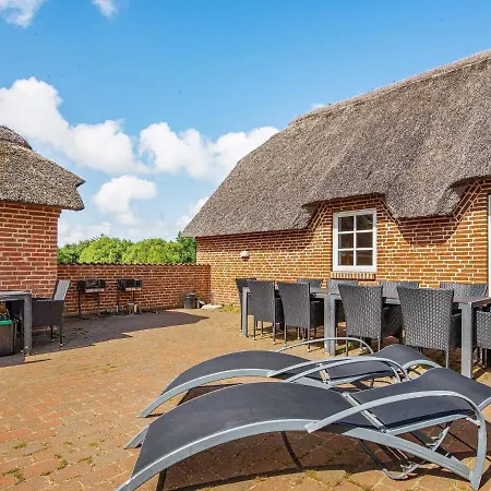 Seven-bedroom Holiday In Ulfborg 4 Vakantiehuis Øby