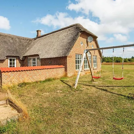 Vakantiehuis Seven-bedroom Holiday In Ulfborg 4 *