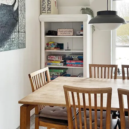 Seven-bedroom Holiday In Ulfborg 4 Vakantiehuis *